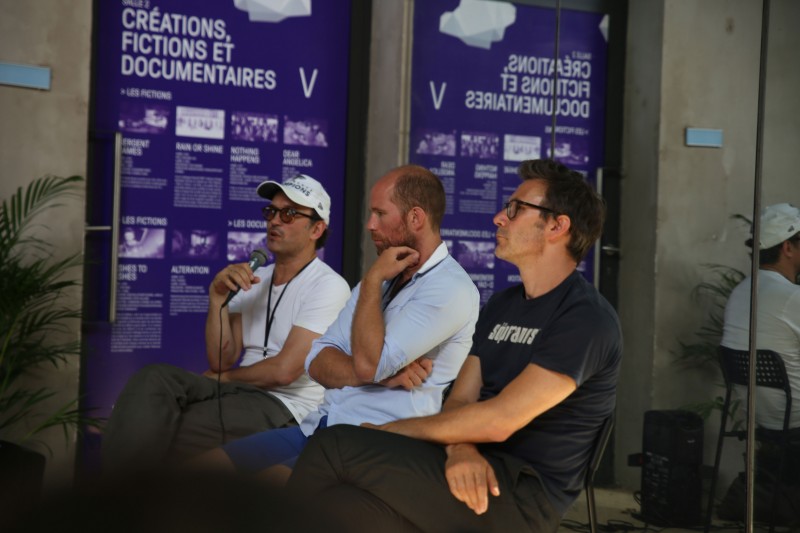 Vincent Perez, Benoit Baume et Michel Hazanavicius lors d’une conférence, Arles, 2017