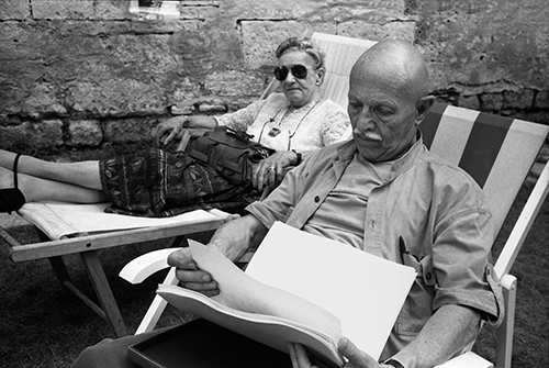 19830710 02807-26 BD Arles RIP, Willy Ronis et son épouse Marie-Anne.jpg