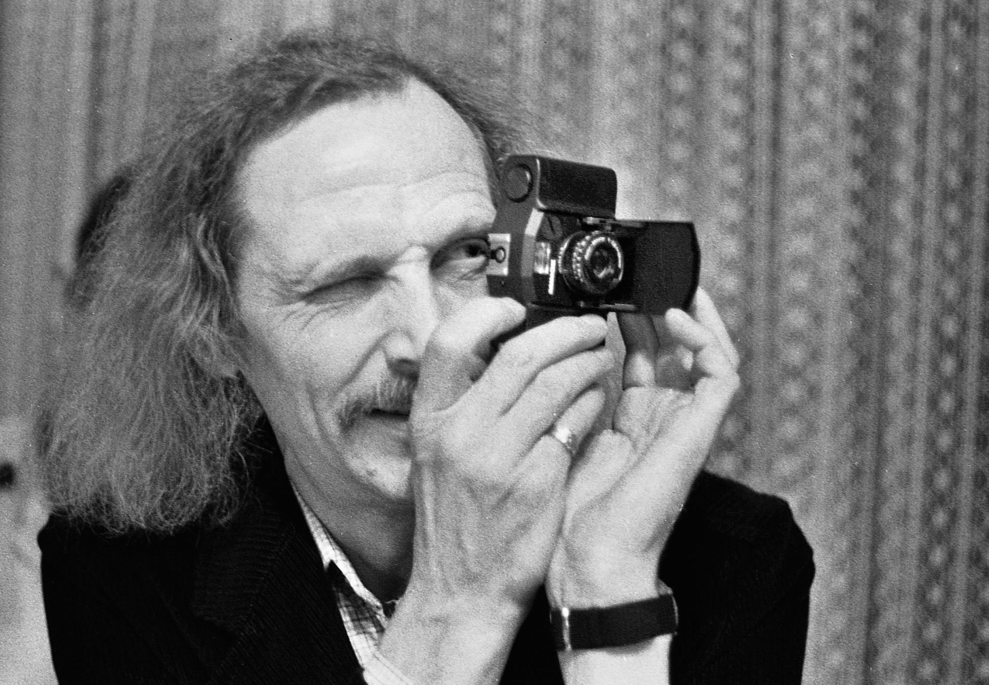 1980 Hubert Grooteclaes photographe, Arles © Jacques Revon .jpg