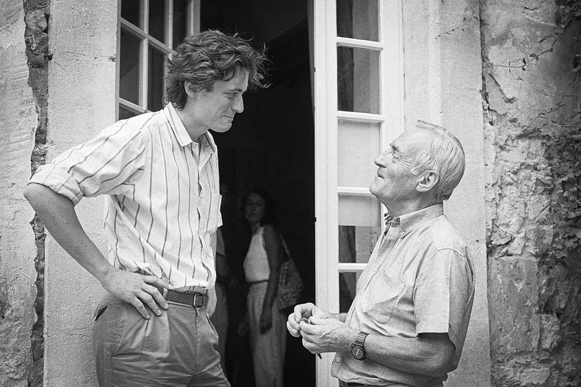 François Hebel et Raymond Desjardin à l'hôtel Arlatan, 1985.jpg