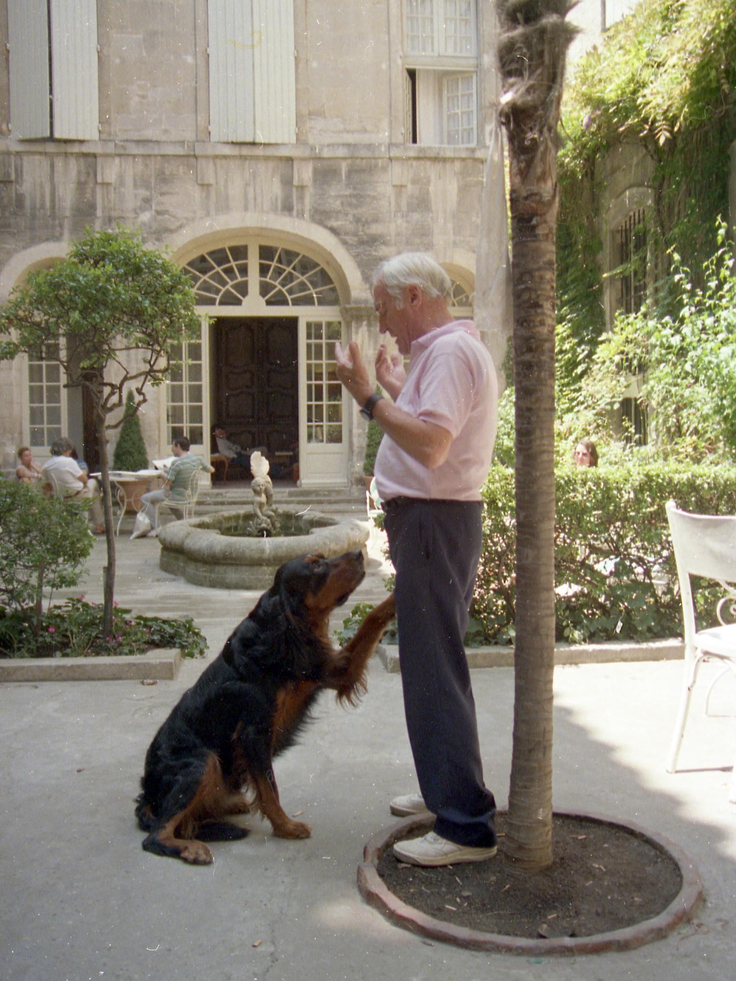 RIP 1987 Roger Desjardin et son chien © Helmut Heuse.jpg