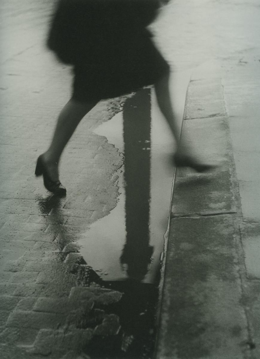 Place Vendôme, 1947, Photographic print, 35 x 26 cm © Willy Ronis/Rapho