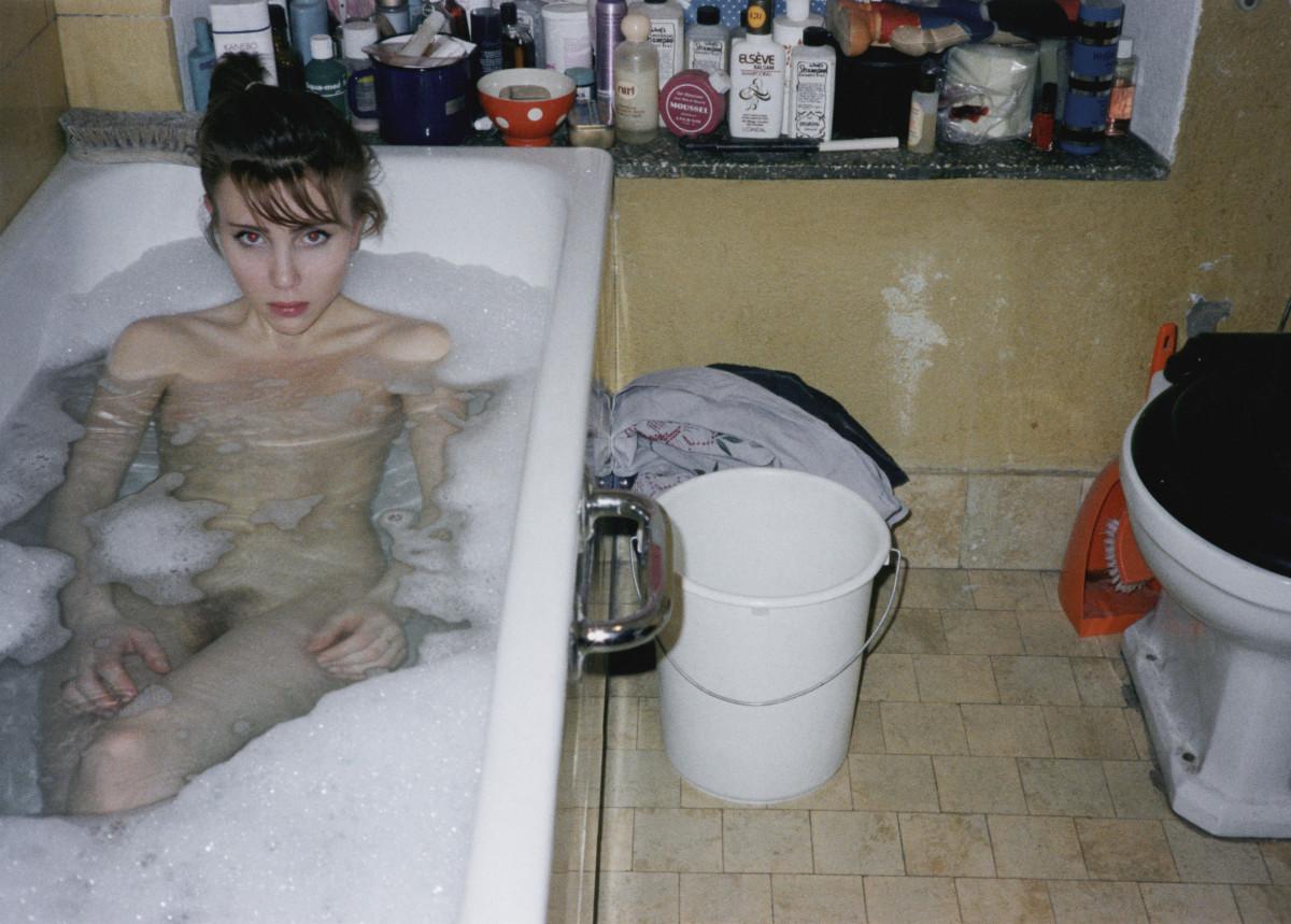 Sonja in the bath-tub, 1987. Annelies Strba