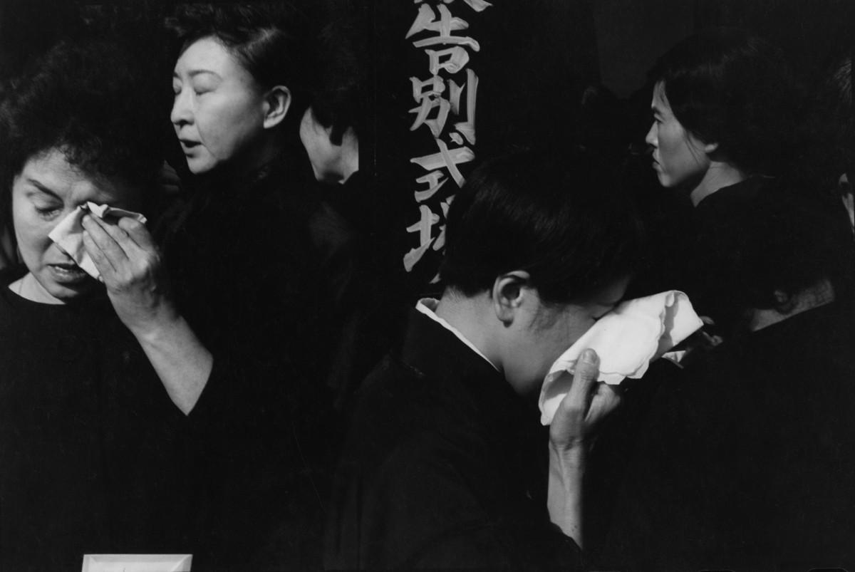 Henri Cartier-Bresson.  Japanese funeral.