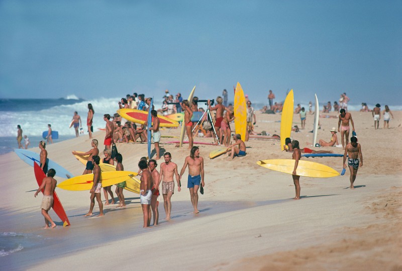 Jeff Divine, Surfers on the Beach,  1974