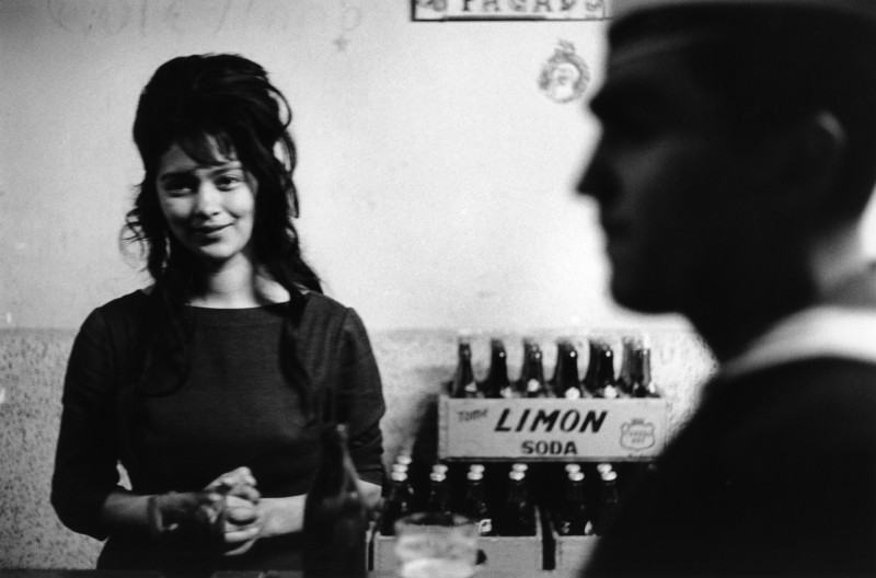 Sergio Larrain, Bar, Valparaiso. Chili, 1963.