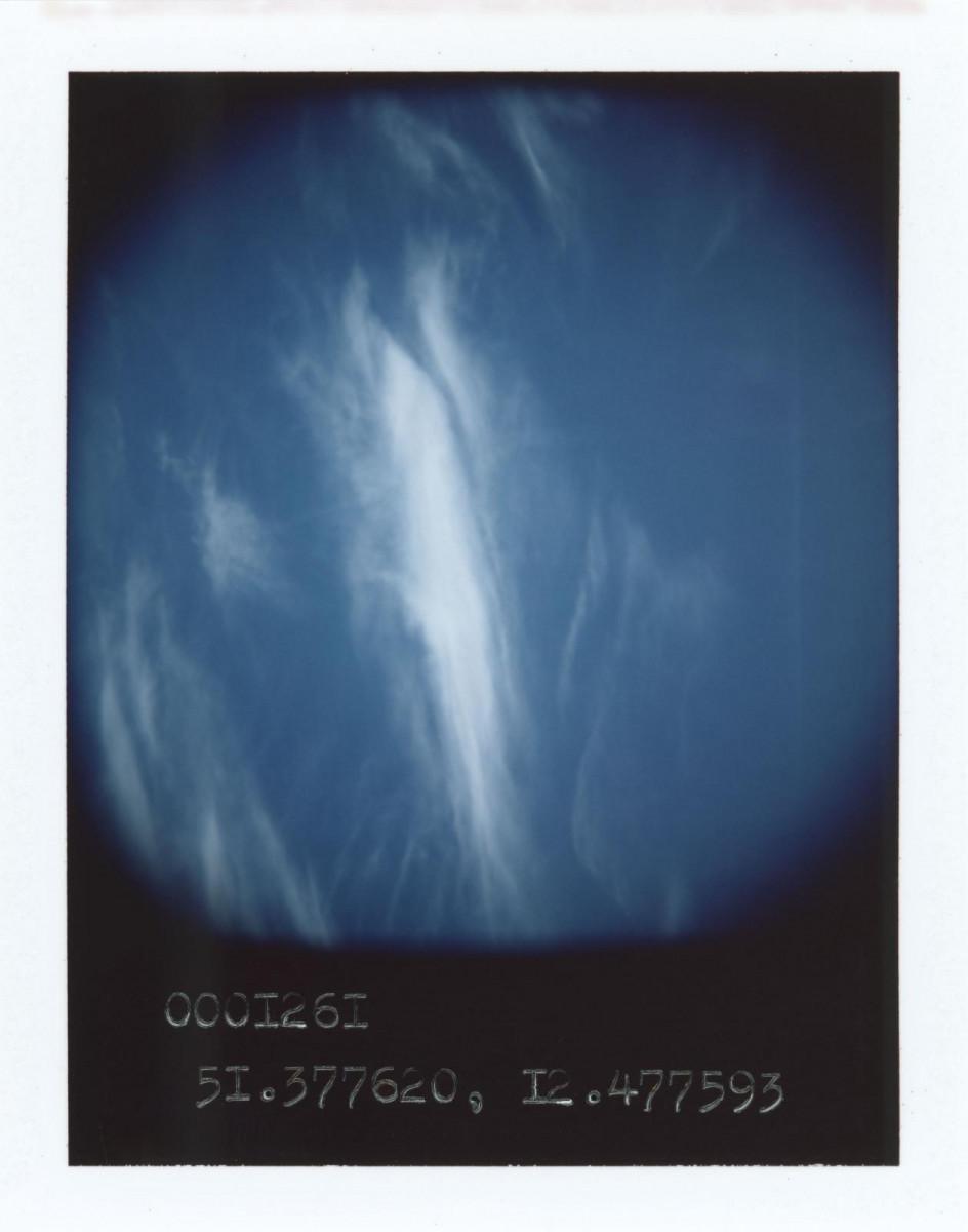 Anton Kusters, Taucha | 0001261 | 51.377620, 12.477593 (EX), série The Blue Skies Project. FP-100C film instantané.