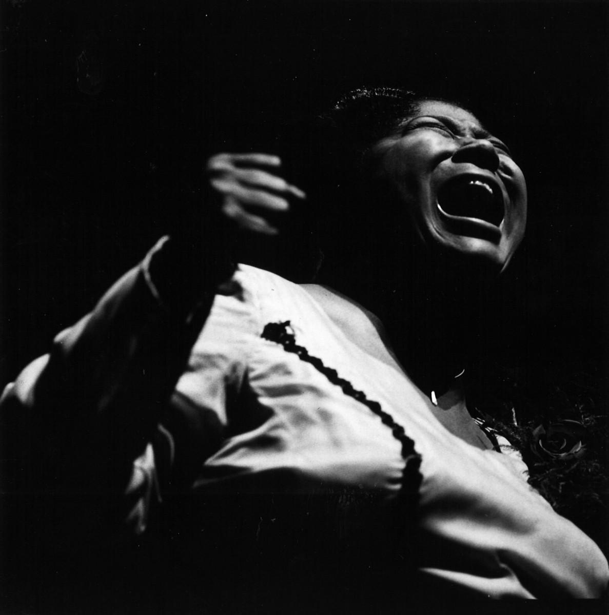 Jean-Pierre Leloir, Mahalia Jackson, Paris, ca. 1965. Jazz Magazine archives.