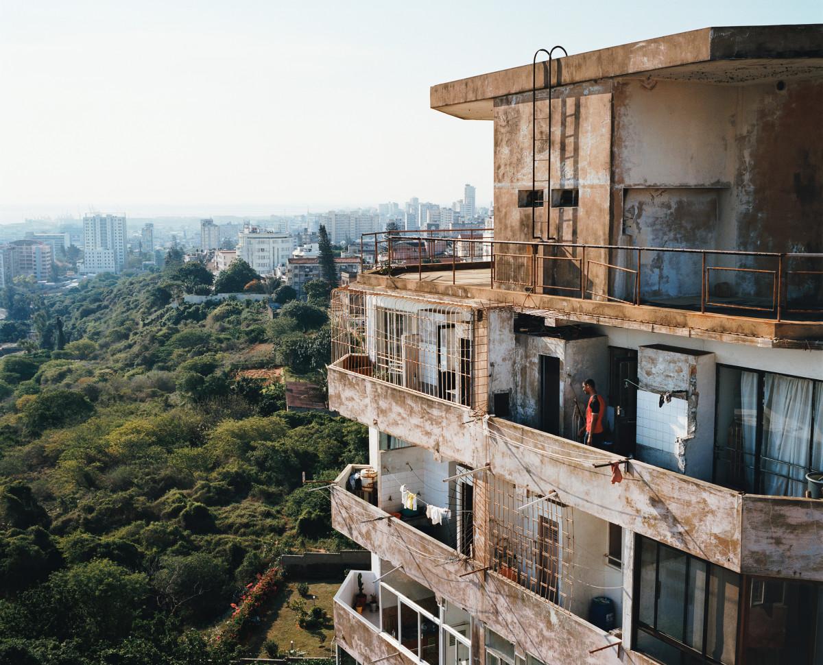 Guillaume Bonn, Apartment building with a view of downtown Maputo.