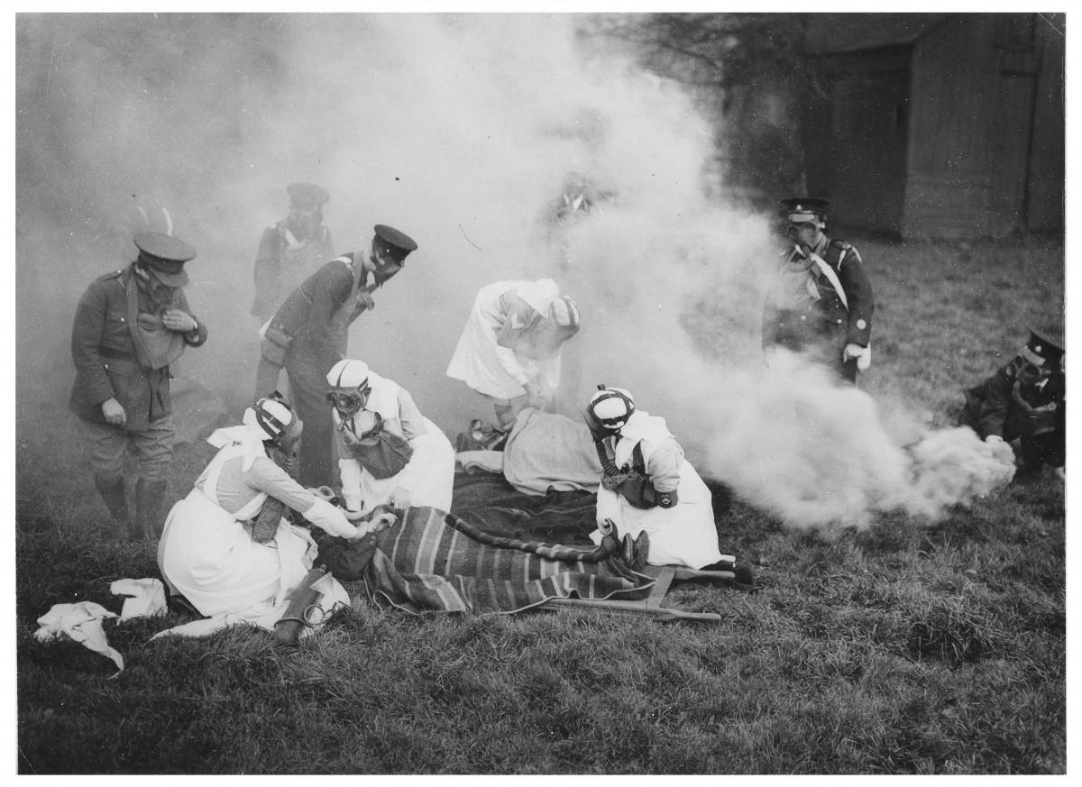 Anonymous. Gas drills, Europe, 1933. Courtesy of Archives CICR (DR).