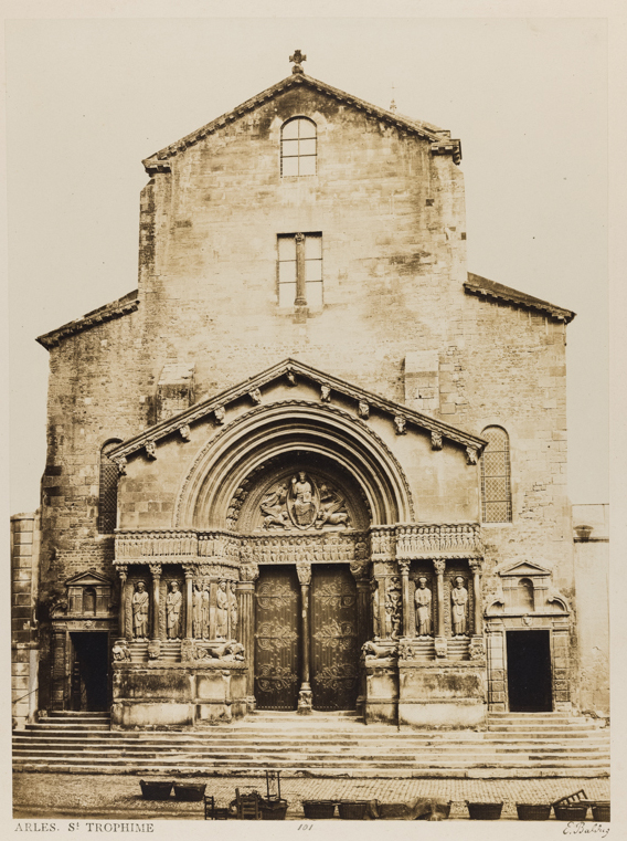 Portail de l'église Saint Trophime