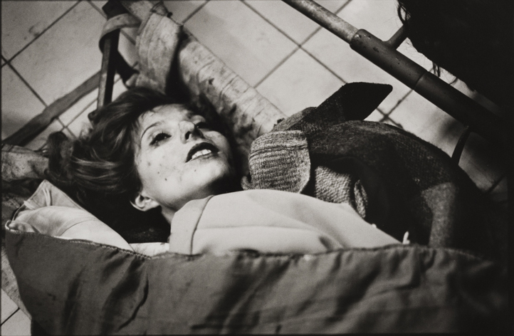 A young woman killed in a mortar bomb attack, Kosovo hospital mortuary, Sarajevo, January 1994