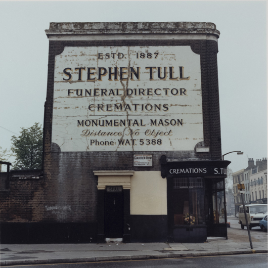 Funérarium, Londres, 1979.