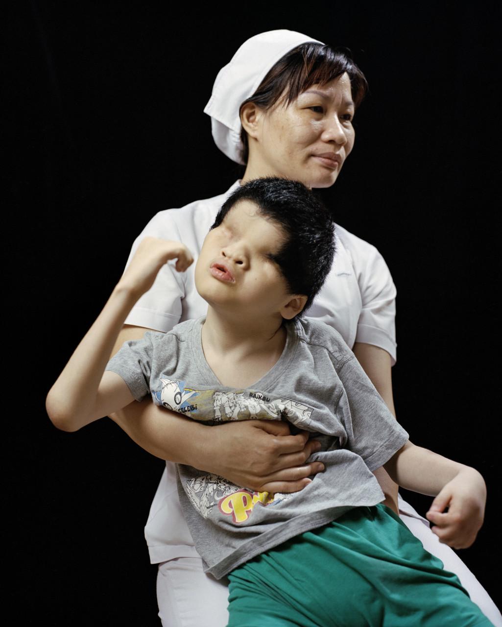 HÔPITAL OBSTÉTRIQUE TÛ DÛ. HÔ CHÍ MINH-VILLE, VIÊTNAM., de la série "Monsanto, une enquête photographique"